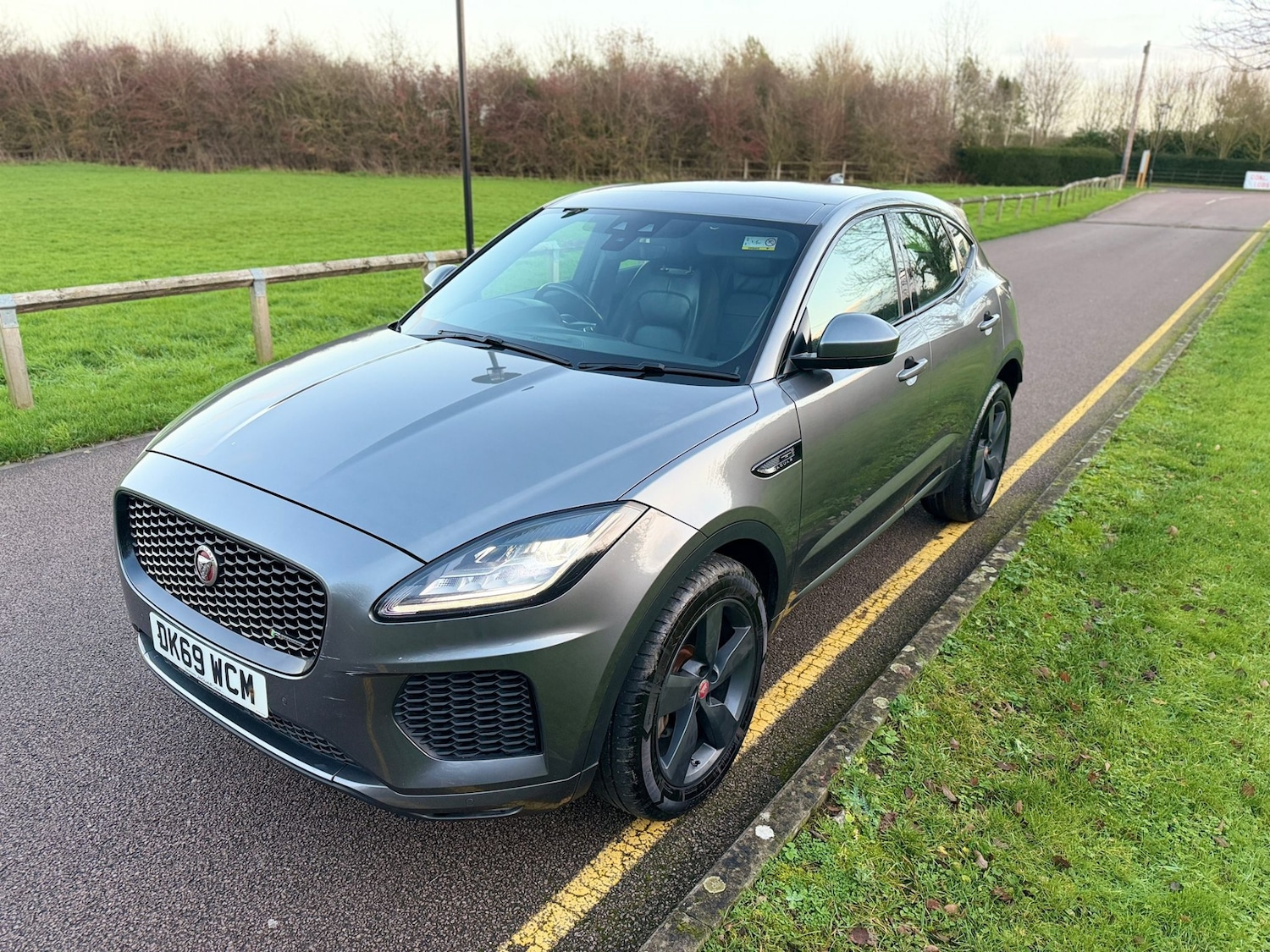 Used Jaguar E-Pace 2019 for sale - 77033997: Photo 4