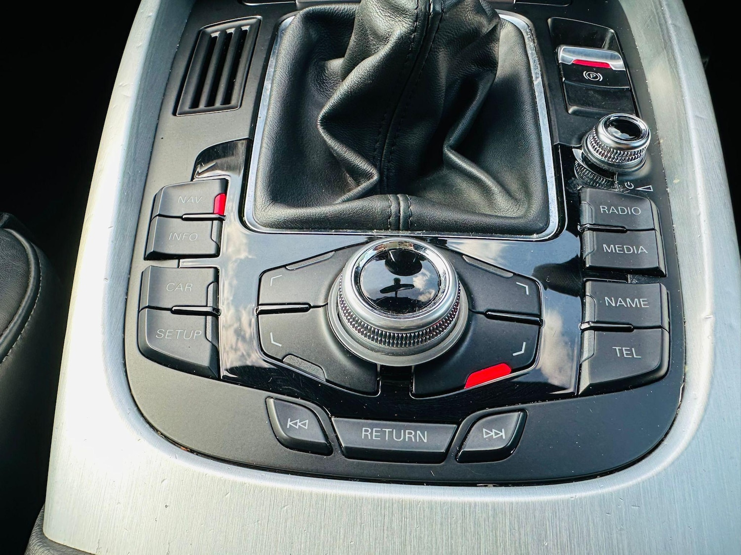 Used Audi Q5 2012 for sale - 76688928: Photo 47