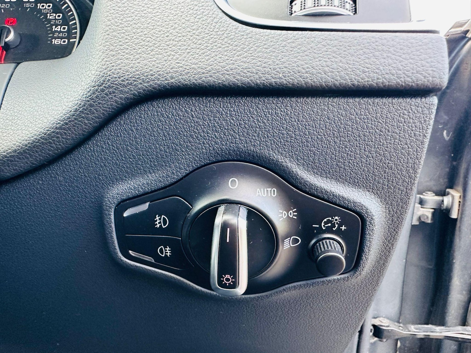 Used Audi Q5 2012 for sale - 76688928: Photo 52