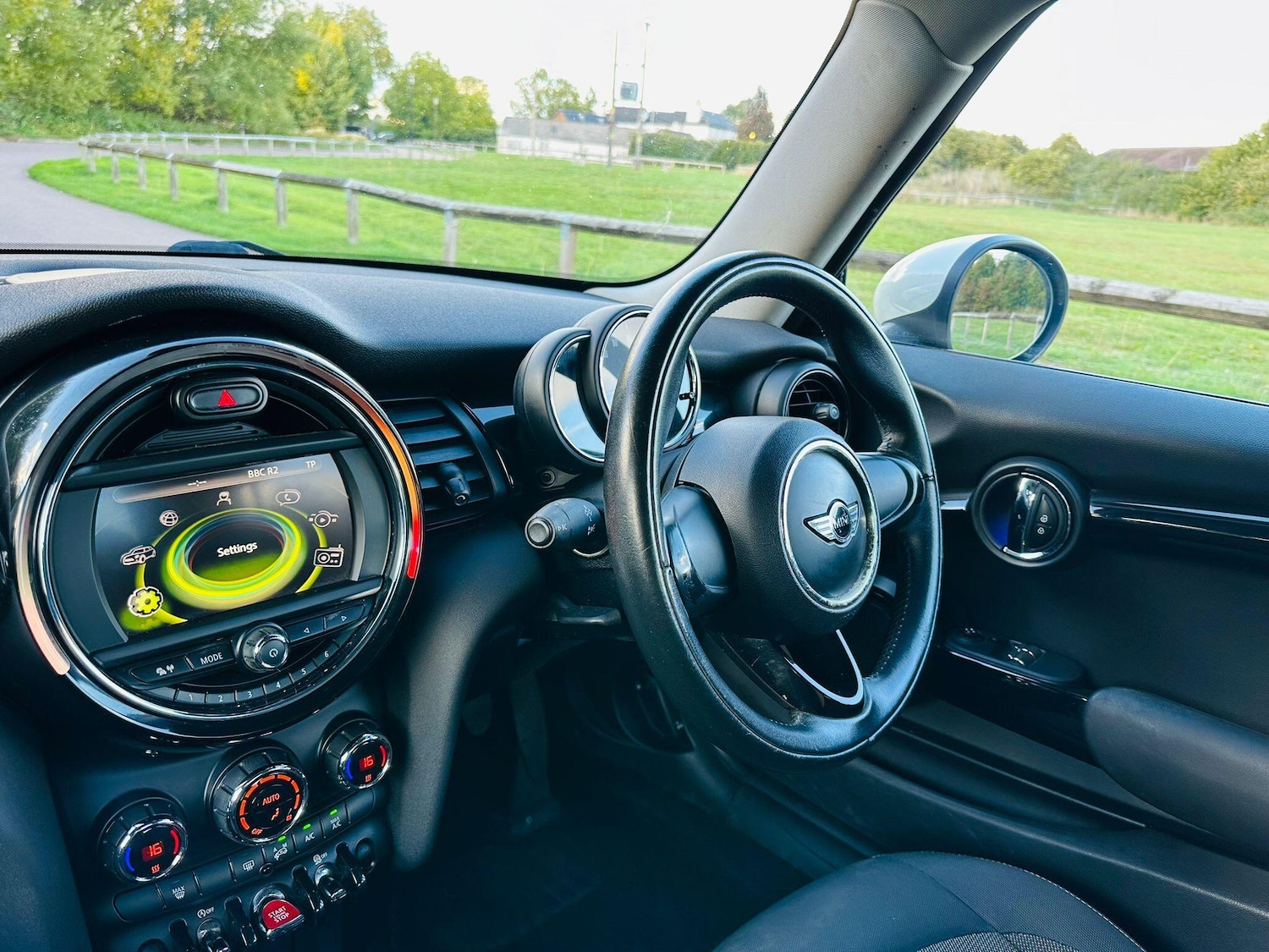 Used MINI Hatch 2015 for sale - 76688613: Photo 29