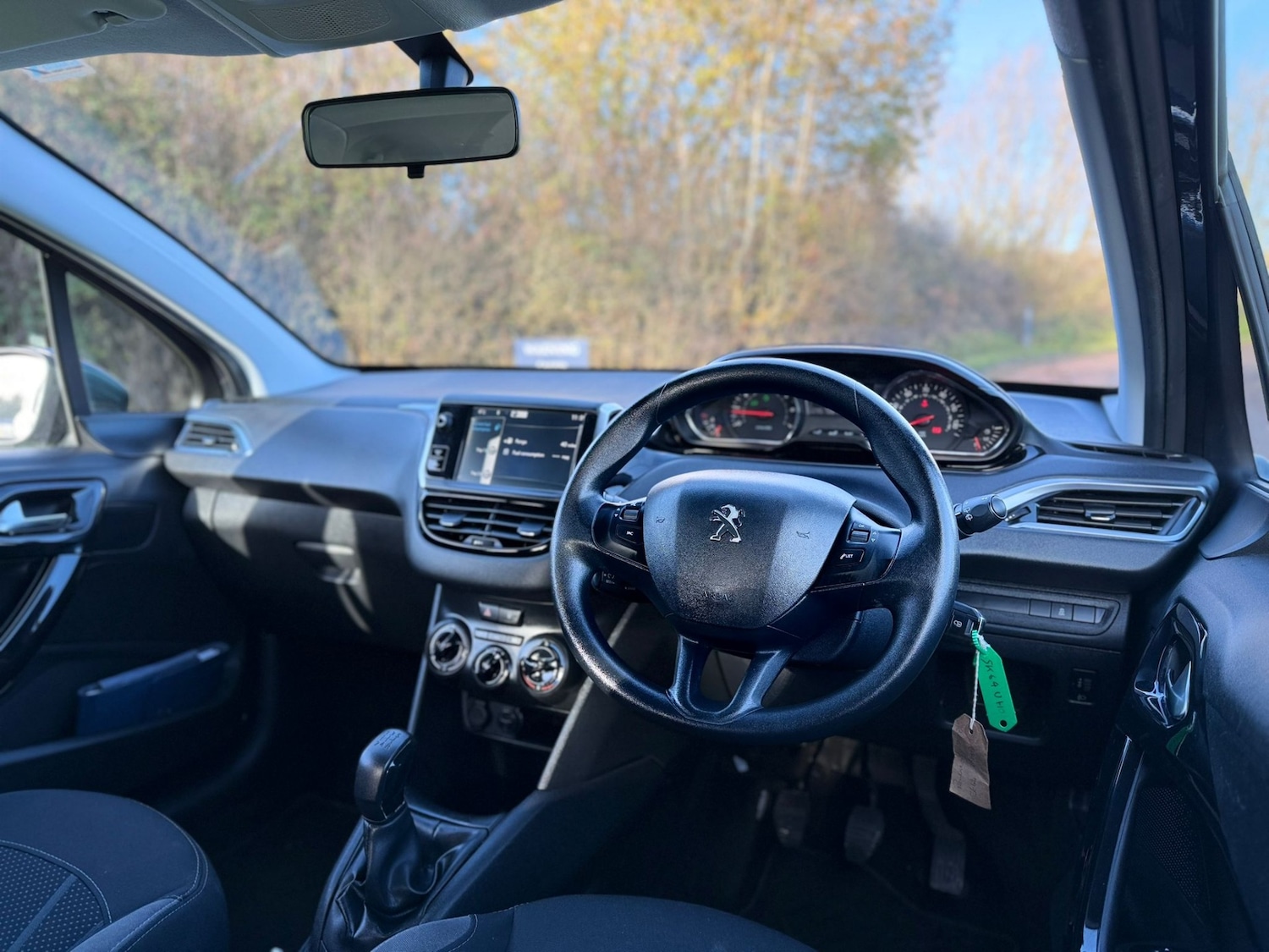 Used Peugeot 208 2014 for sale - 77033528: Photo 19