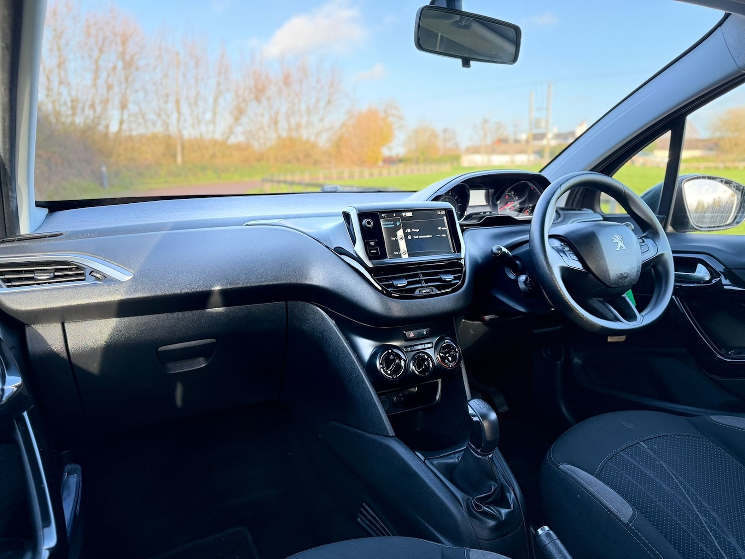 Used Peugeot 208 2014 for sale - 77033528: Photo 22