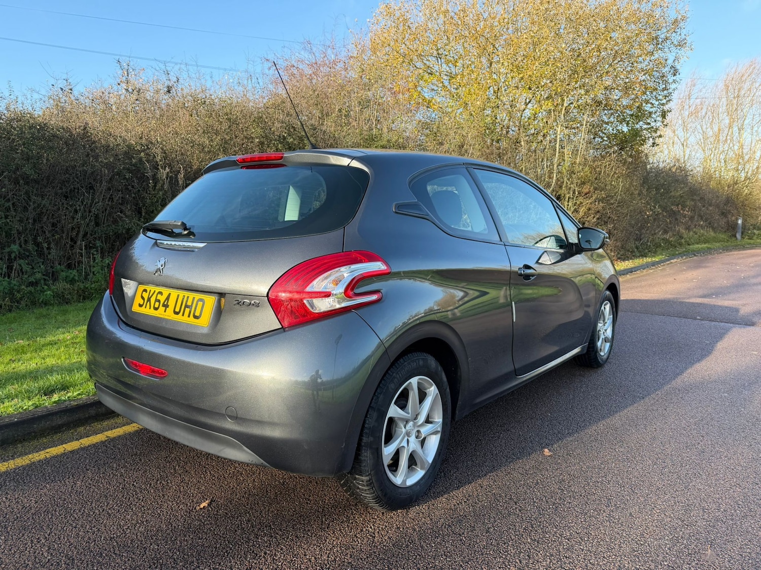 Used Peugeot 208 2014 for sale - 77033528: Photo 3