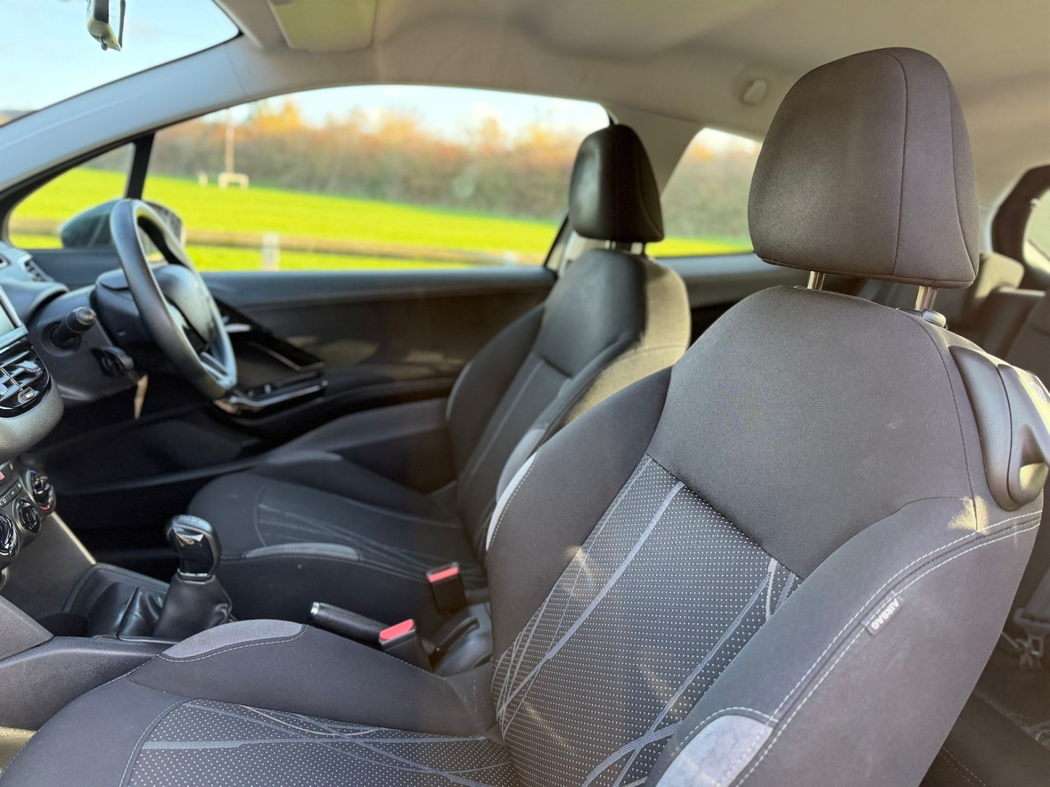 Used Peugeot 208 2014 for sale - 77033528: Photo 37