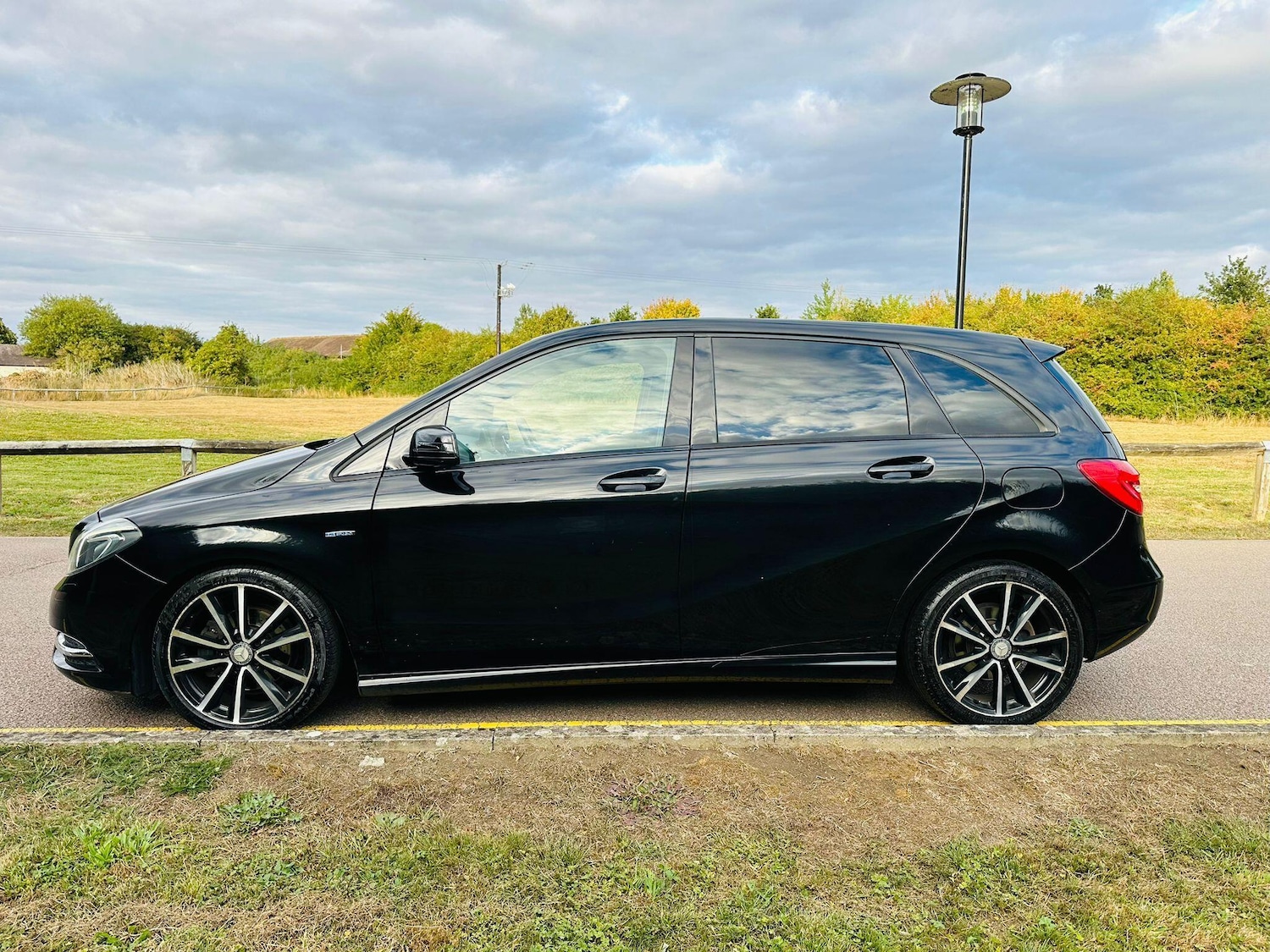 Used Mercedes-Benz B Class 2012 for sale - 76689430: Photo 17