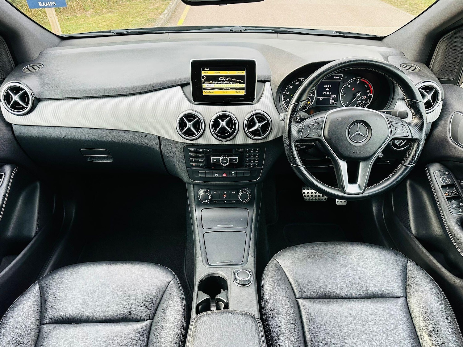 Used Mercedes-Benz B Class 2012 for sale - 76689430: Photo 2