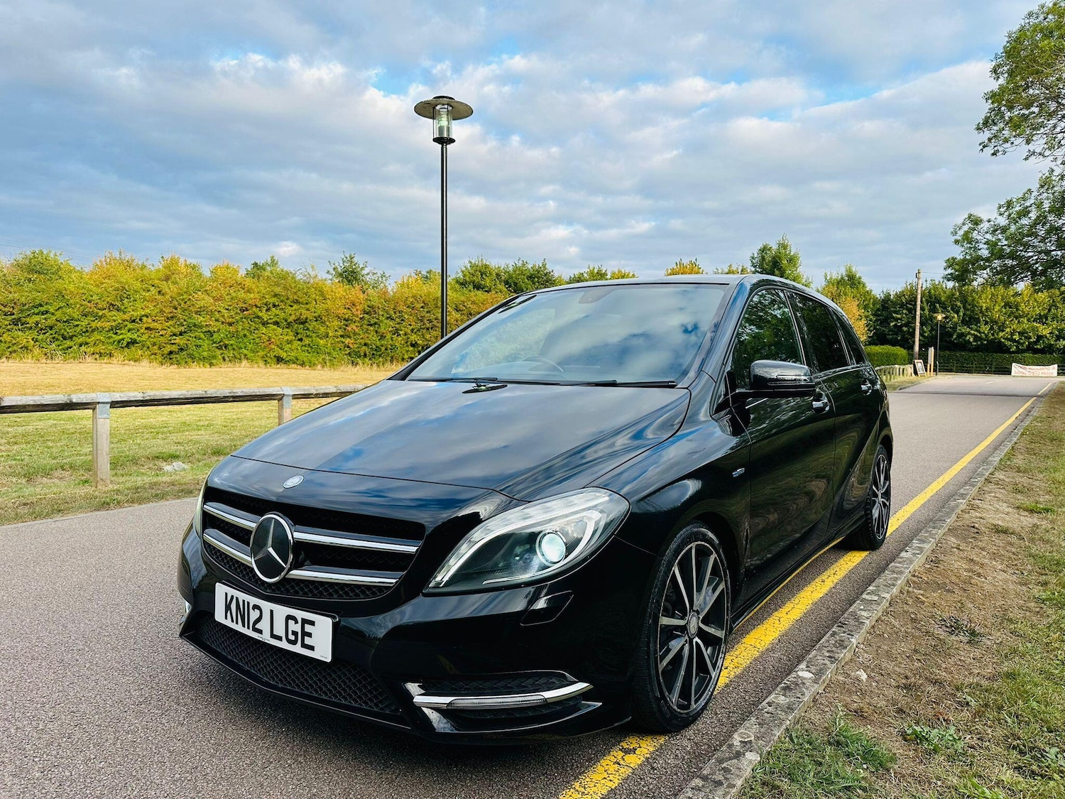 Used Mercedes-Benz B Class 2012 for sale - 76689430: Photo 3