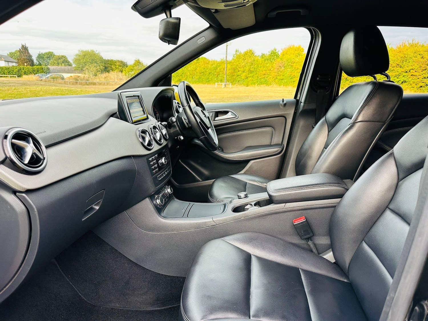 Used Mercedes-Benz B Class 2012 for sale - 76689430: Photo 33