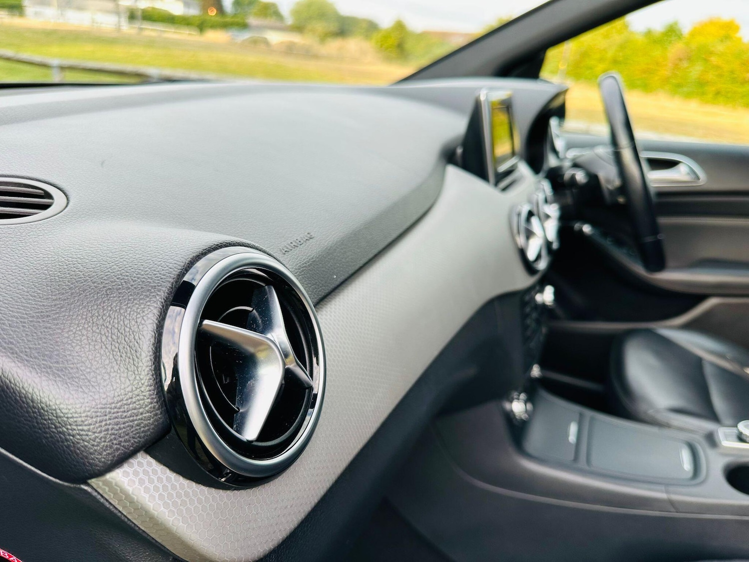 Used Mercedes-Benz B Class 2012 for sale - 76689430: Photo 35