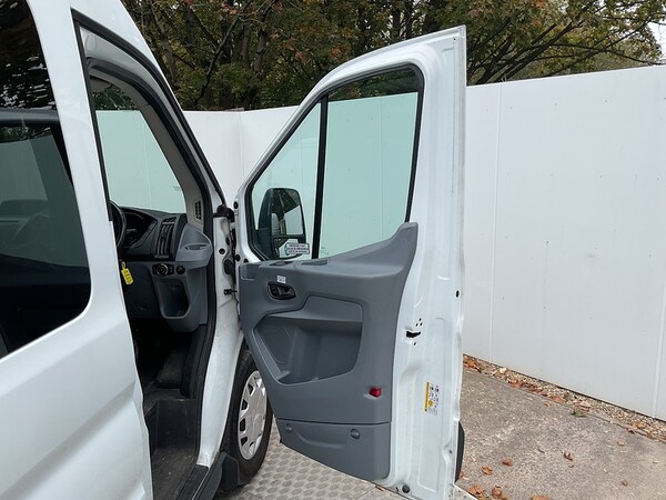 Used Ford Transit 2018 for sale - 76029760: Photo 46