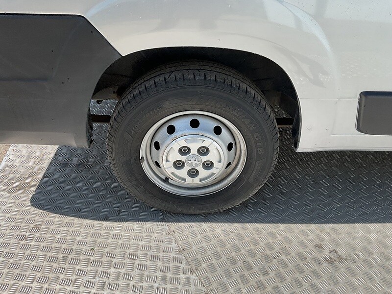 Vehicle 33