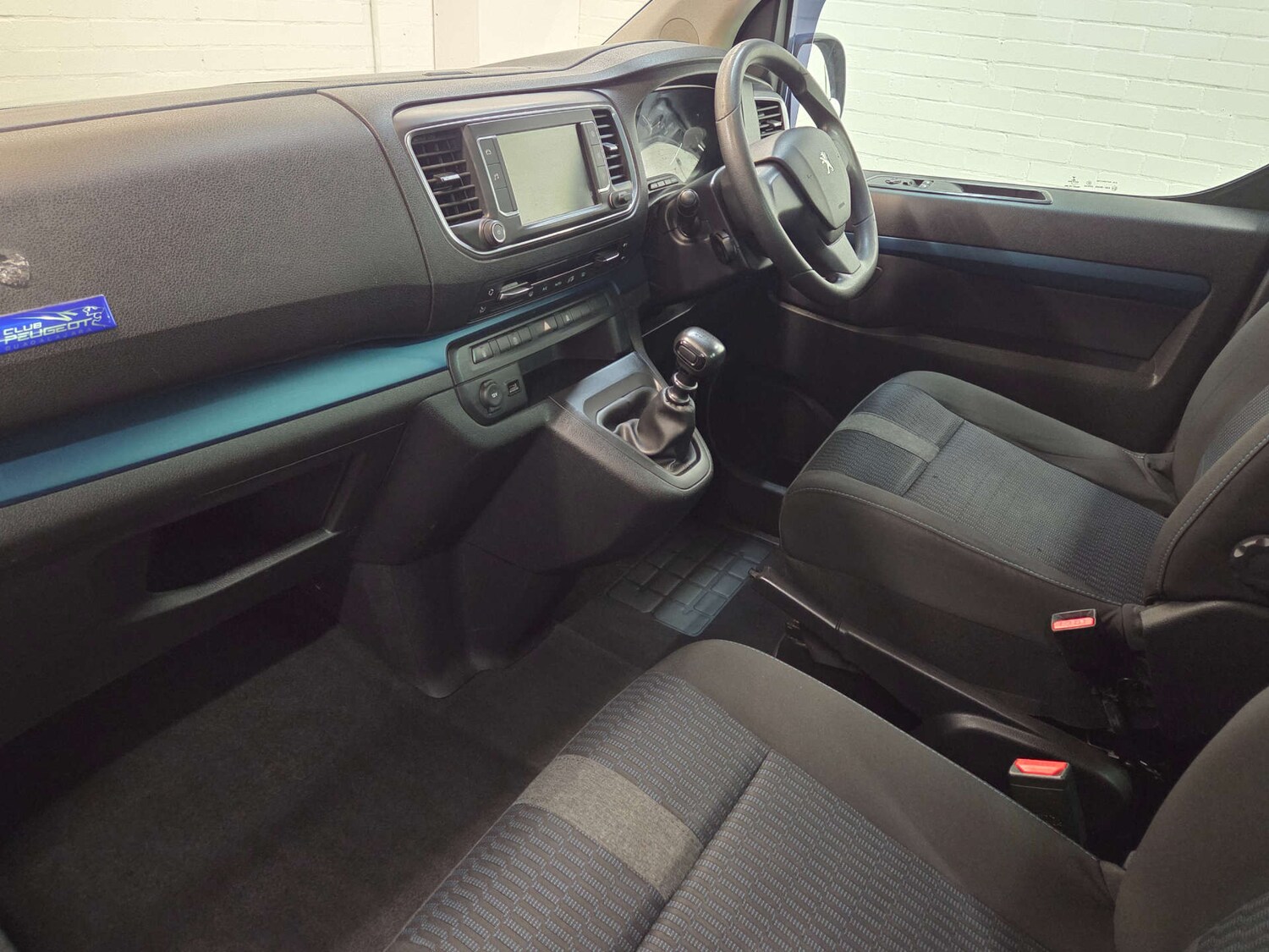 Used Peugeot Traveller 2017 for sale - 77470076: Photo 17