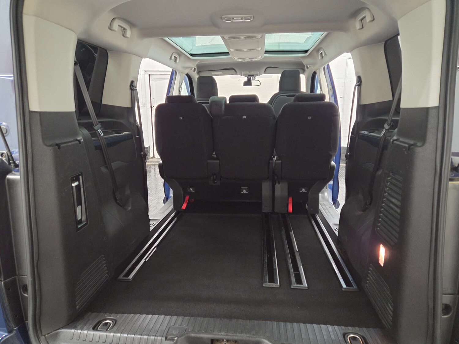 Used Peugeot Traveller 2017 for sale - 77470076: Photo 34