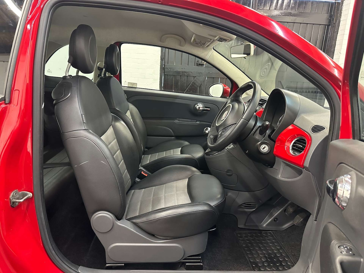 Used Fiat 500 2011 for sale - 76600694: Photo 2