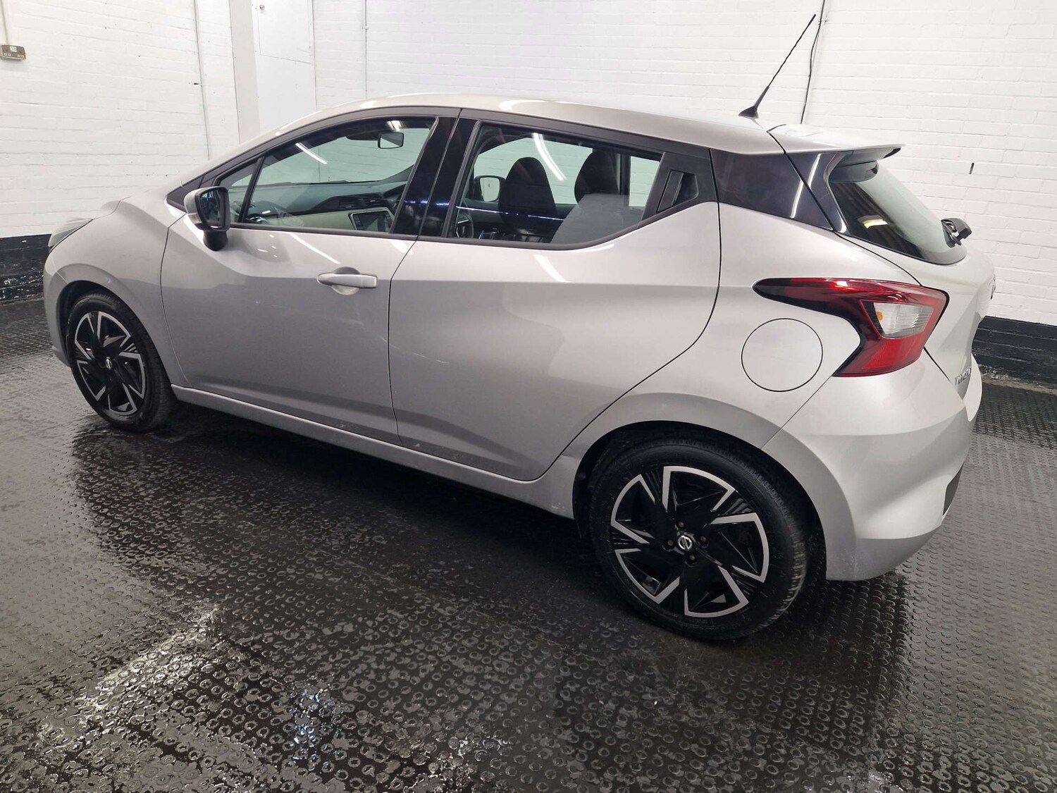 Vehicle 29