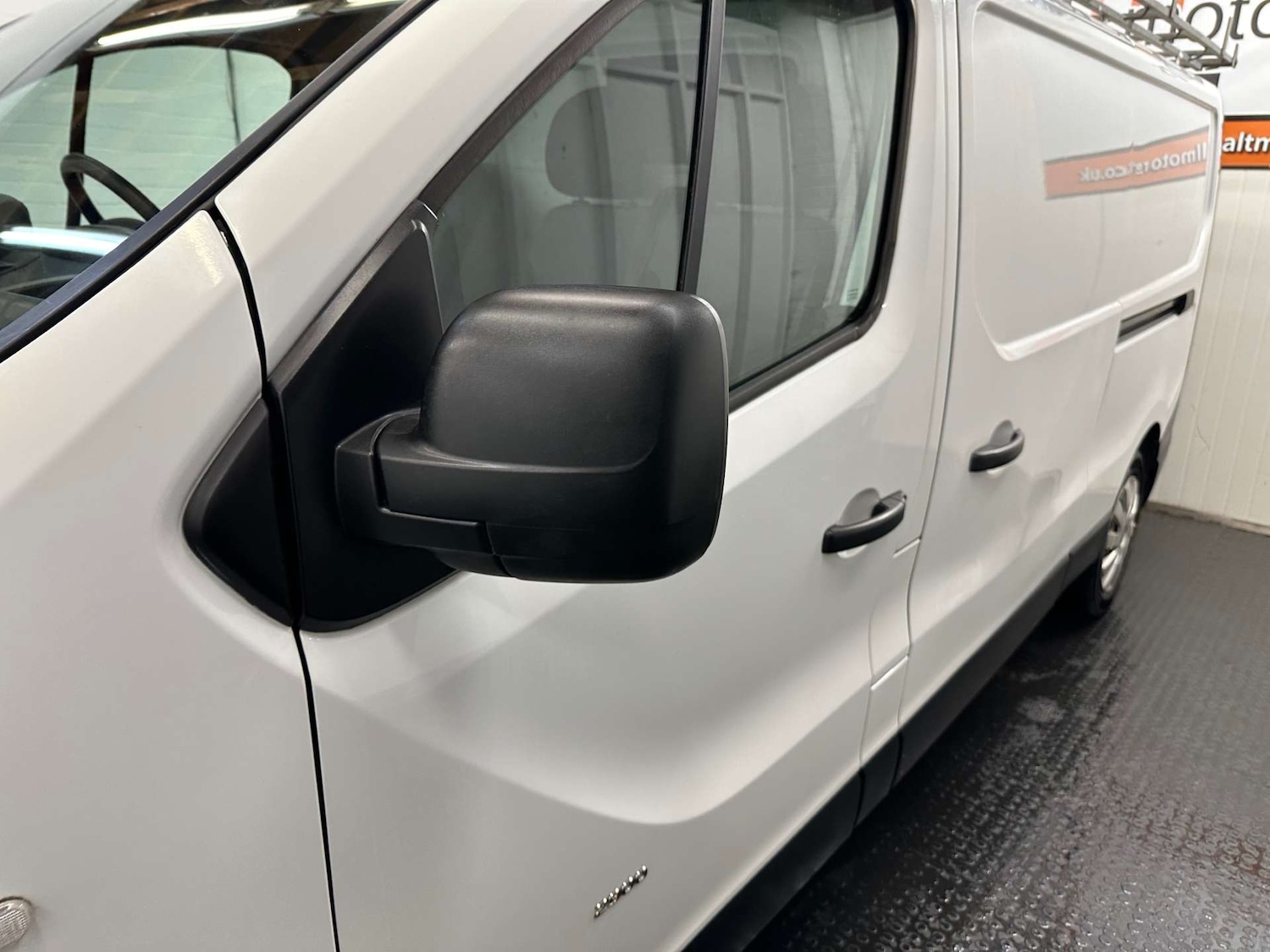 Used Vauxhall Vivaro 2017 for sale - 76159793: Photo 10