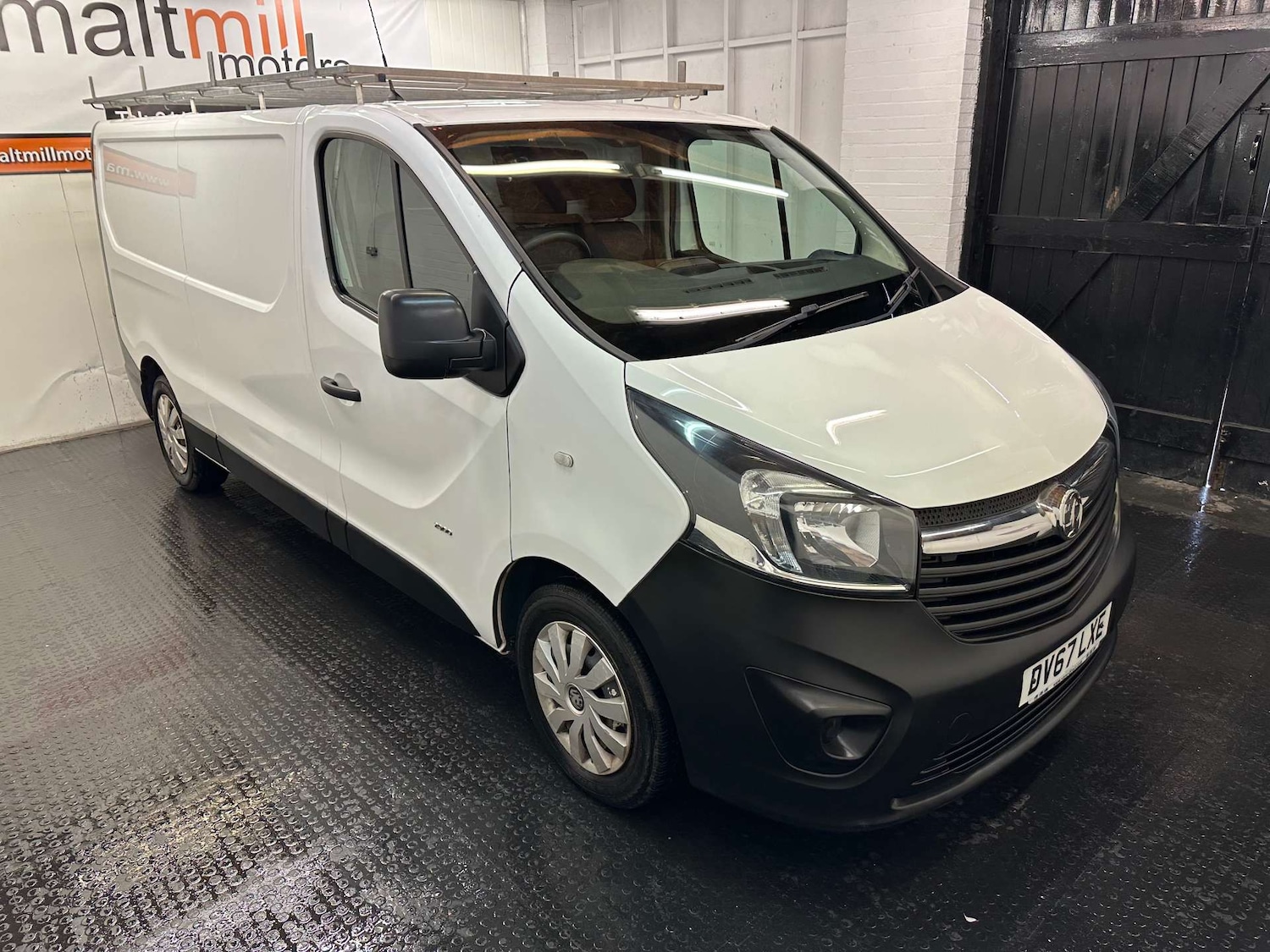 Used Vauxhall Vivaro 2017 for sale - 76159793: Photo 2
