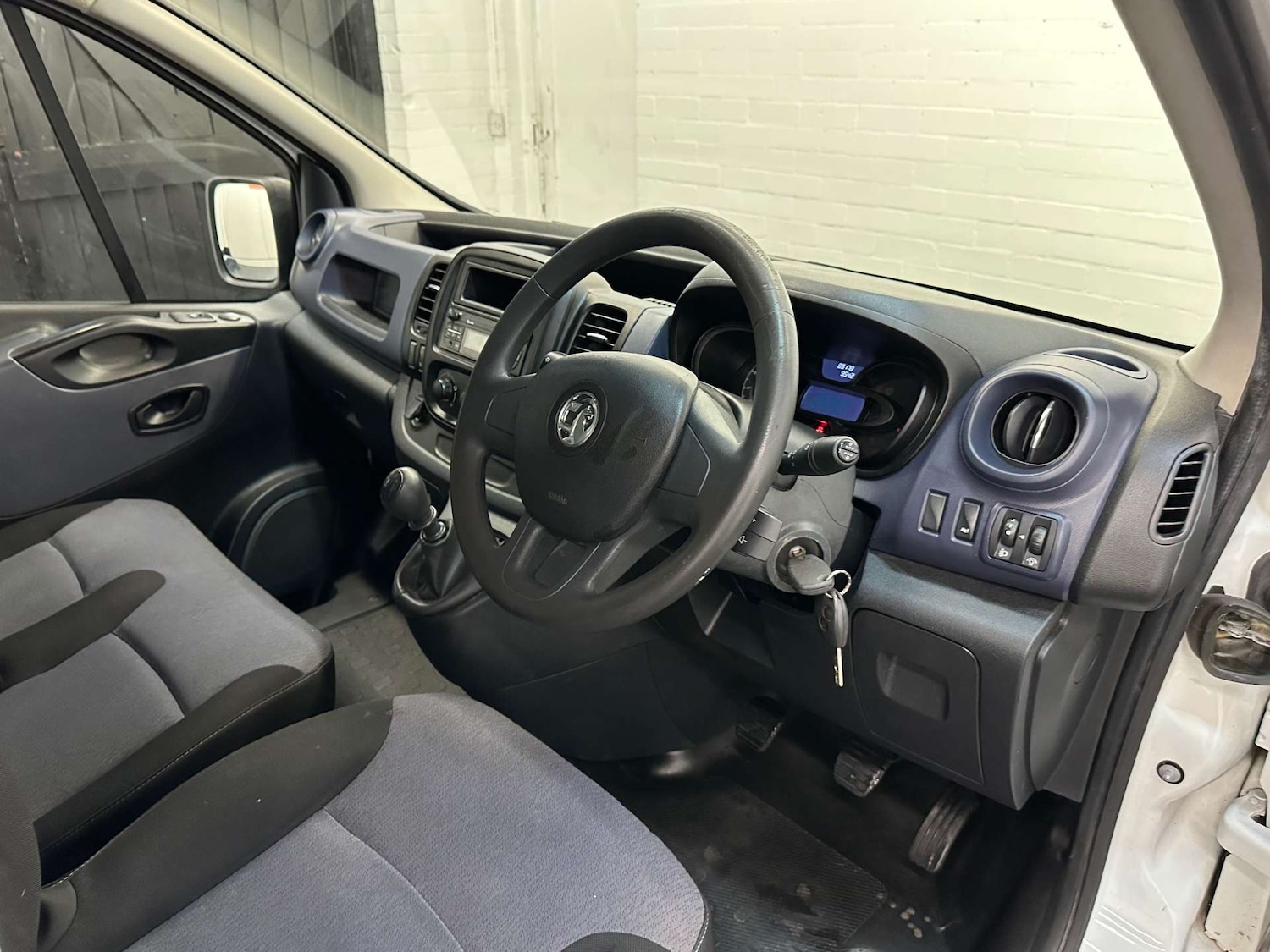 Used Vauxhall Vivaro 2017 for sale - 76159793: Photo 24