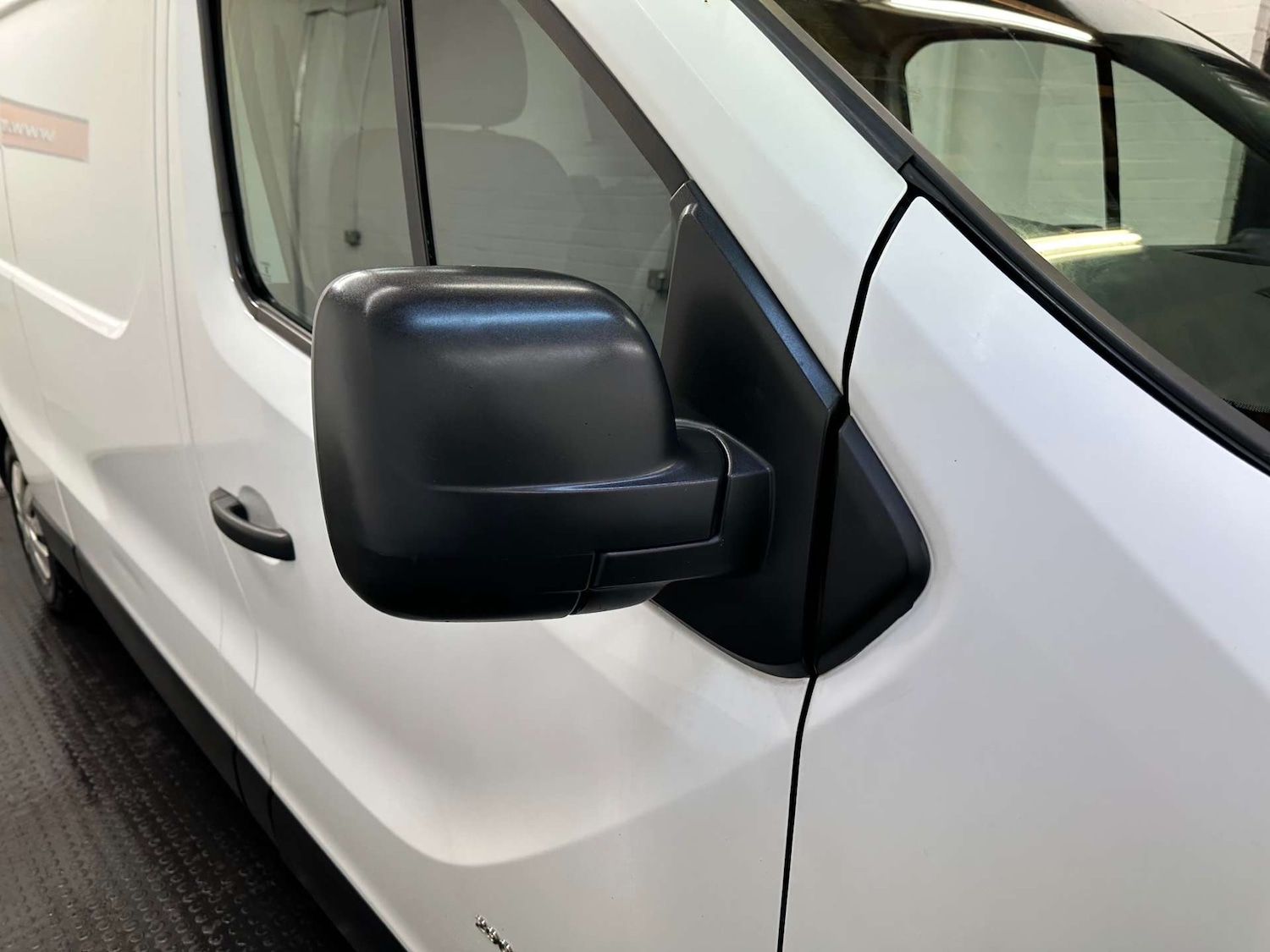 Used Vauxhall Vivaro 2017 for sale - 76159793: Photo 5