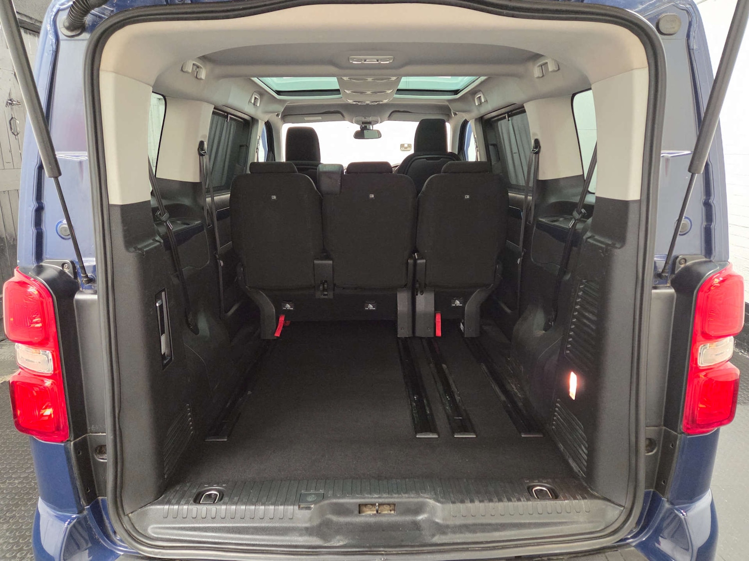 Used Peugeot Traveller 2017 for sale - 77127308: Photo 12