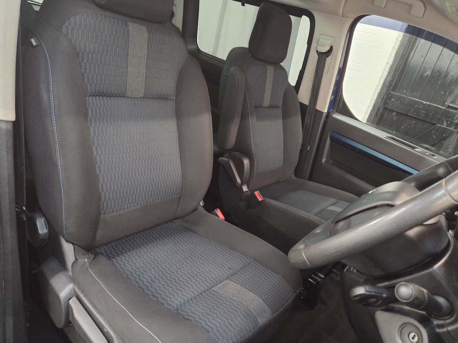 Used Peugeot Traveller 2017 for sale - 77127308: Photo 13