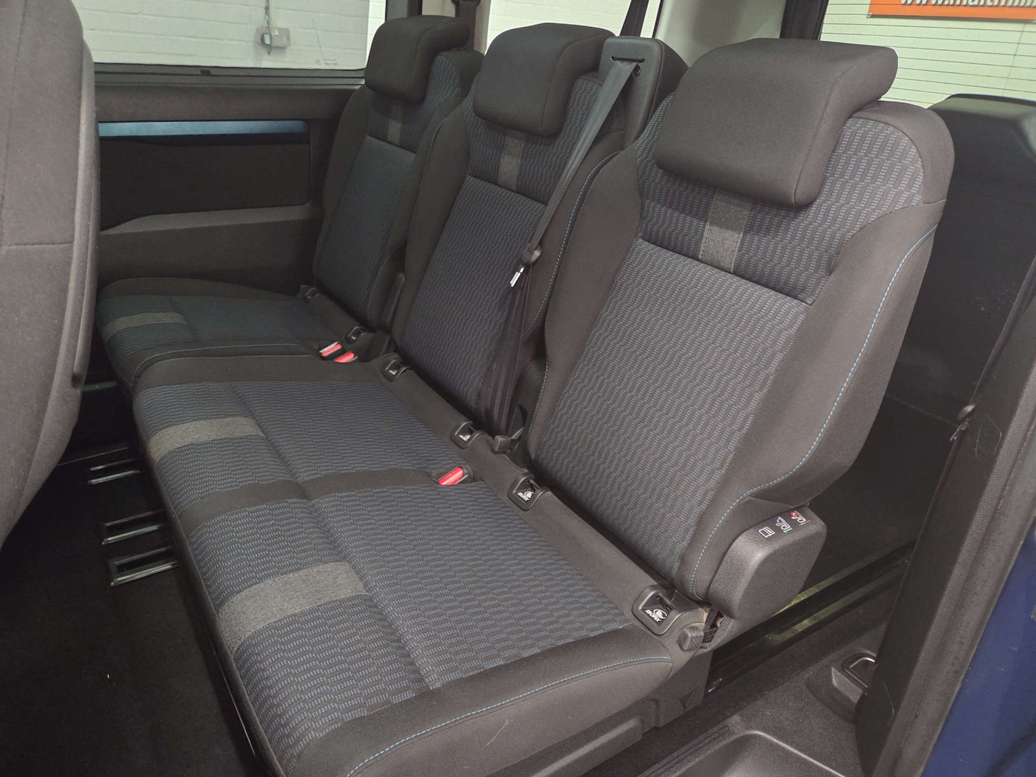 Used Peugeot Traveller 2017 for sale - 77127308: Photo 15