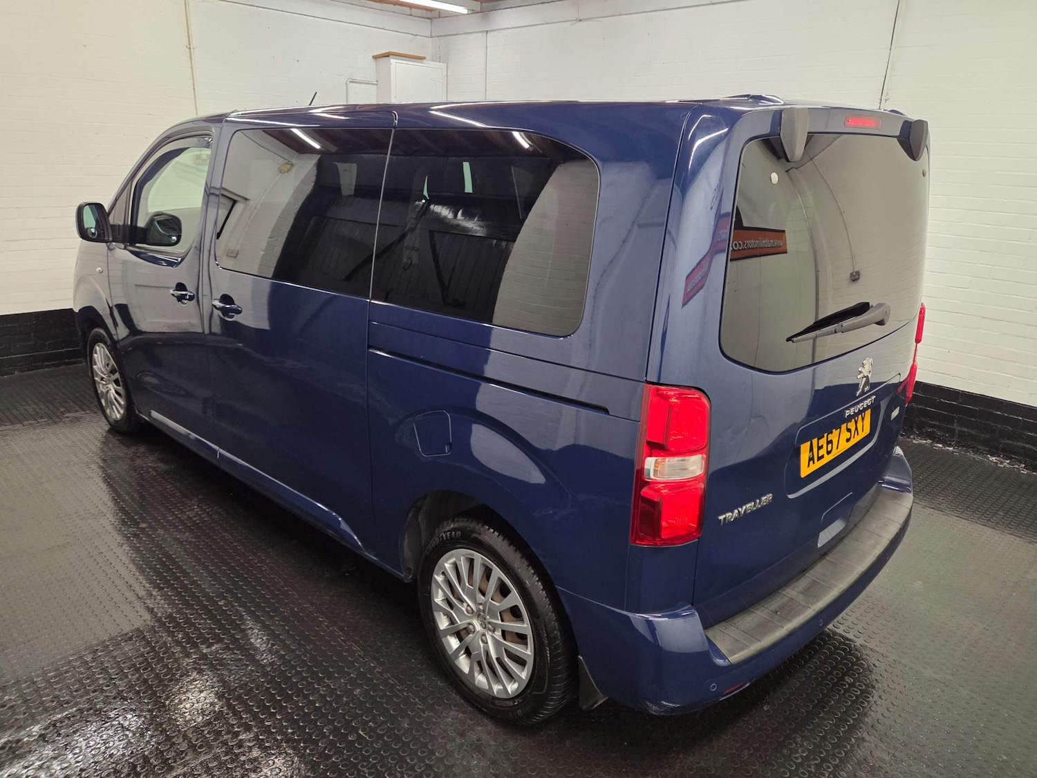 Used Peugeot Traveller 2017 for sale - 77127308: Photo 23