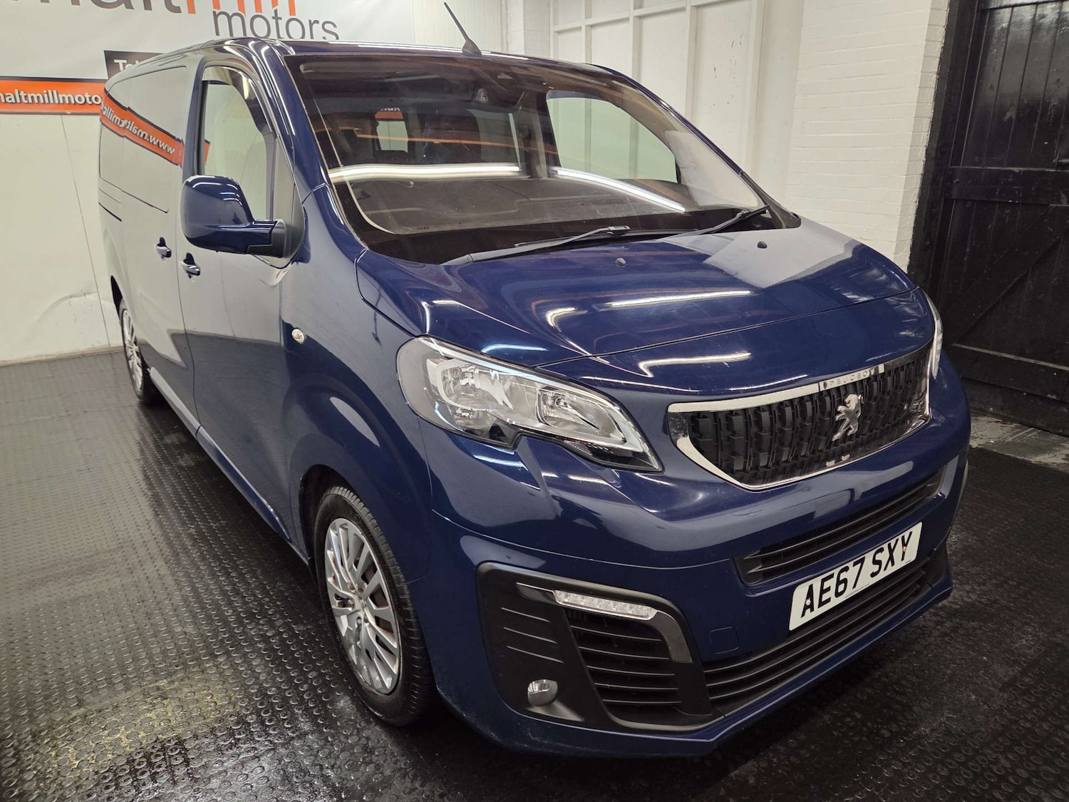 Used Peugeot Traveller 2017 for sale - 77127308: Photo 25