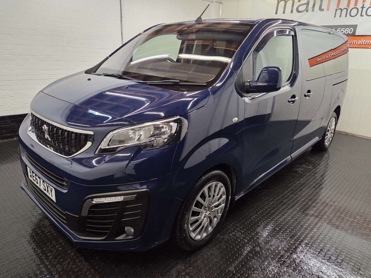 Used Peugeot Traveller 2017 for sale - 77127308: Photo 28