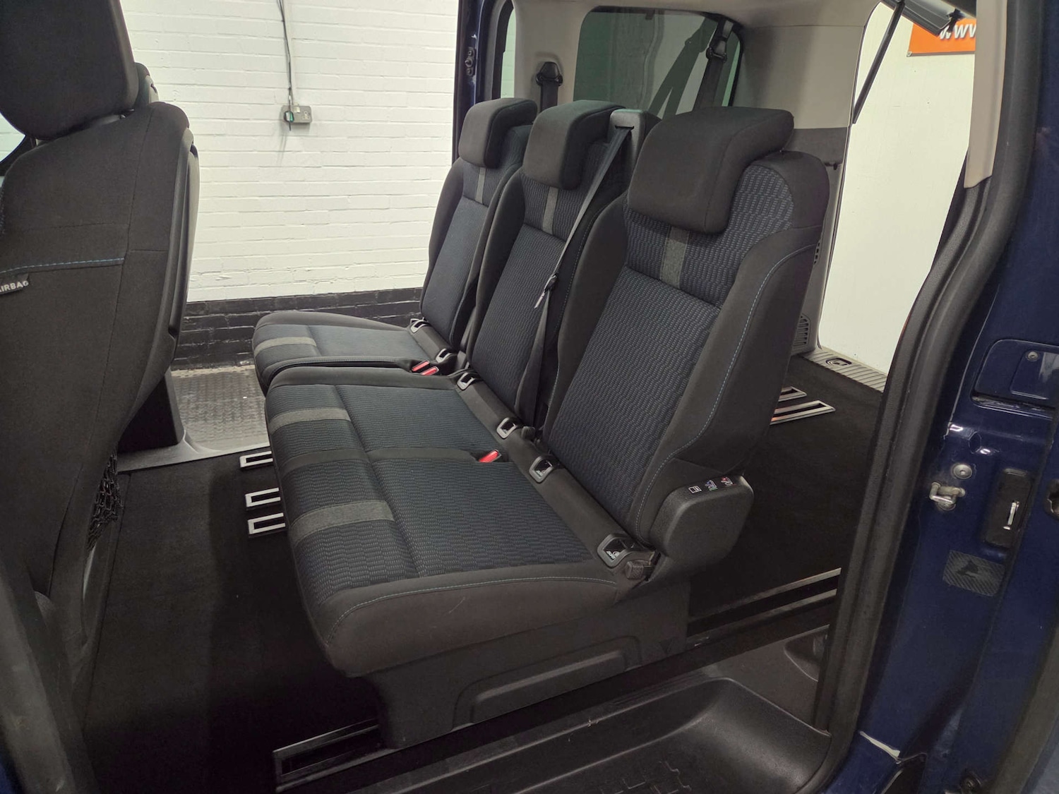 Used Peugeot Traveller 2017 for sale - 77127308: Photo 32