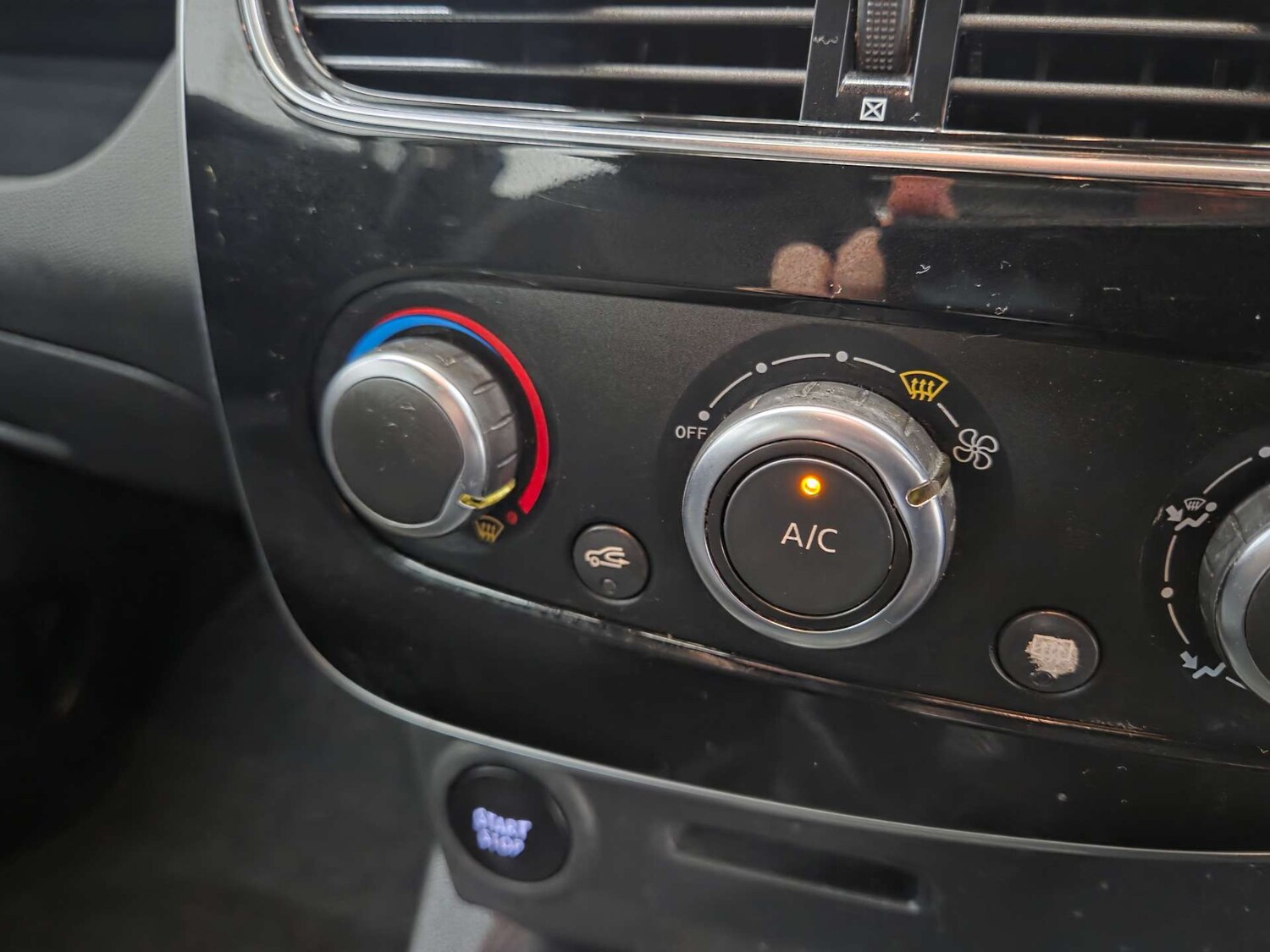 Used Renault Clio 2018 for sale - 77745593: Photo 16