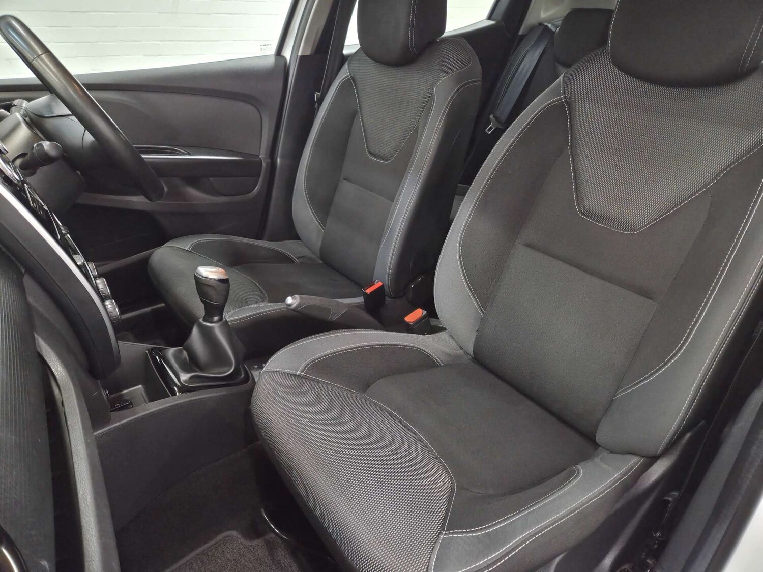 Used Renault Clio 2018 for sale - 77745593: Photo 26