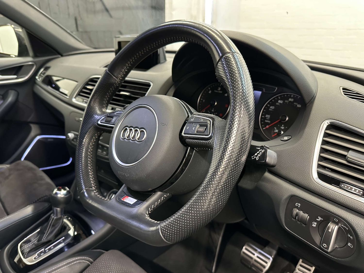 Used Audi Q3 2017 for sale - 76637962: Photo 29
