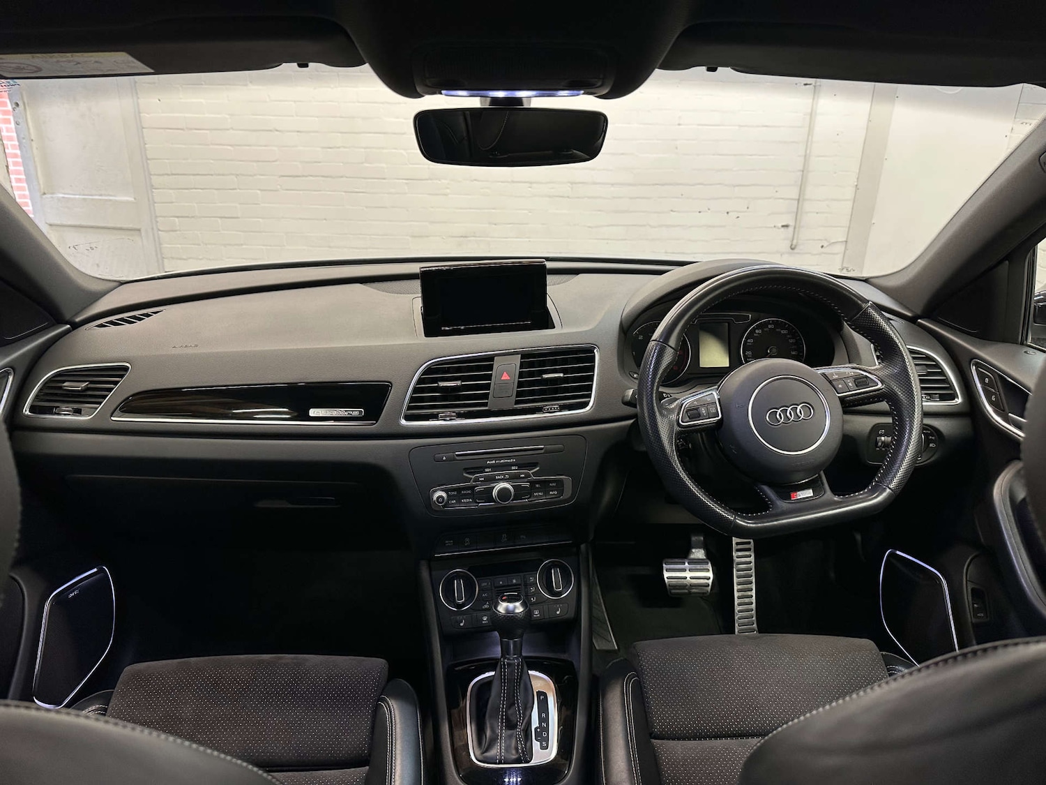 Used Audi Q3 2017 for sale - 76637962: Photo 35