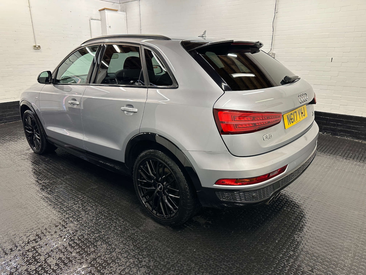 Used Audi Q3 2017 for sale - 76637962: Photo 9