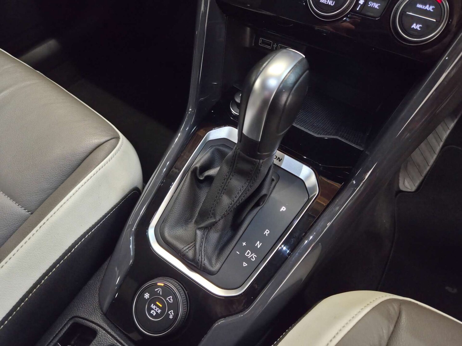 Used Volkswagen T-Roc 2020 for sale - 77506855: Photo 14