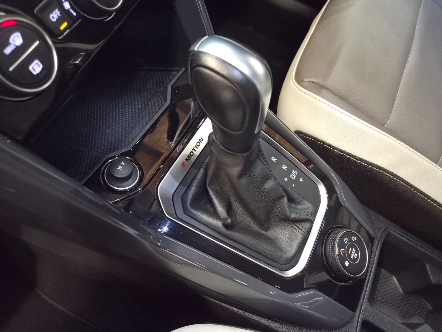 Used Volkswagen T-Roc 2020 for sale - 77506855: Photo 30