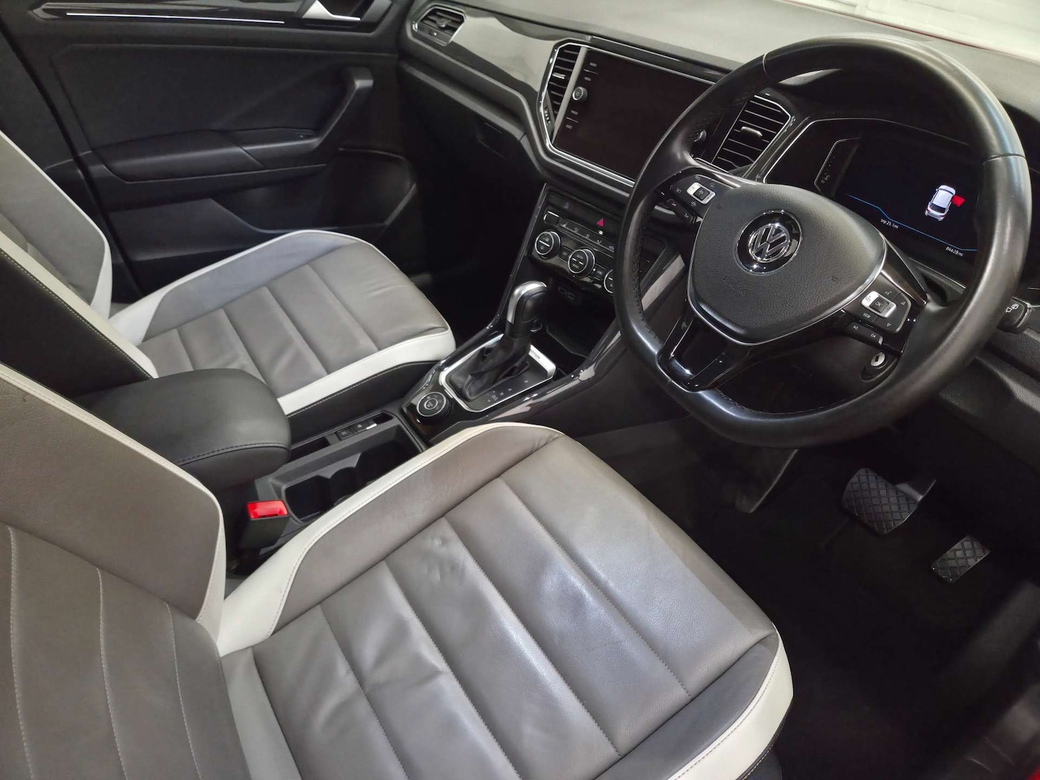 Used Volkswagen T-Roc 2020 for sale - 77506855: Photo 9