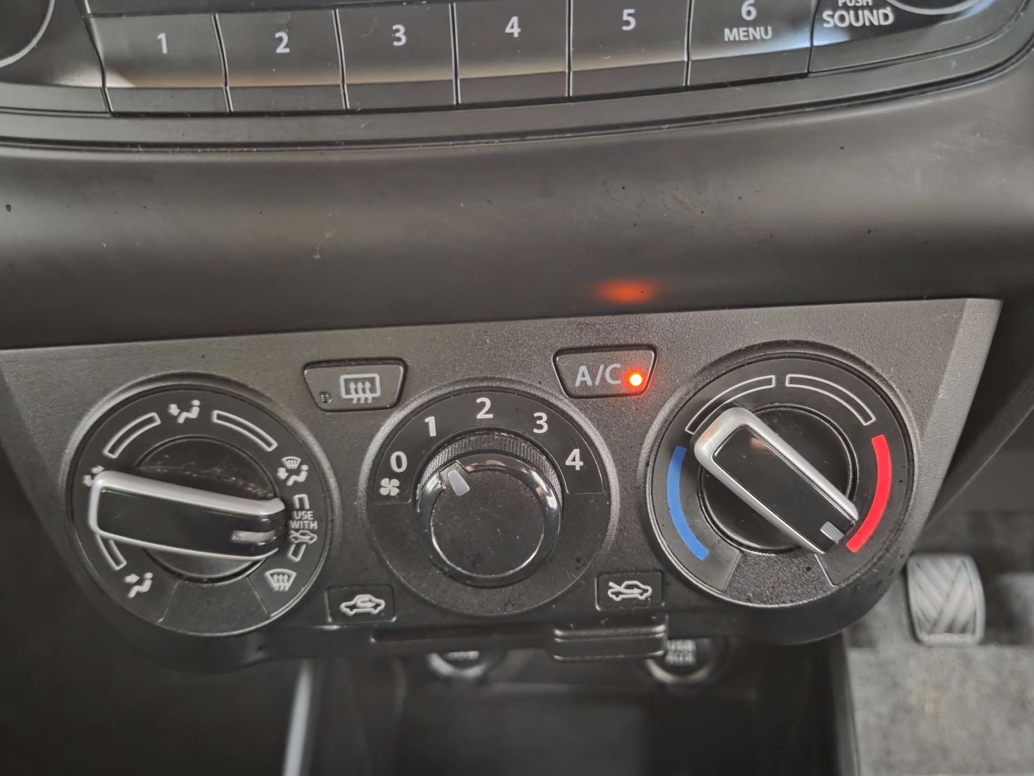 Used Suzuki Swift 2018 for sale - 77591919: Photo 18