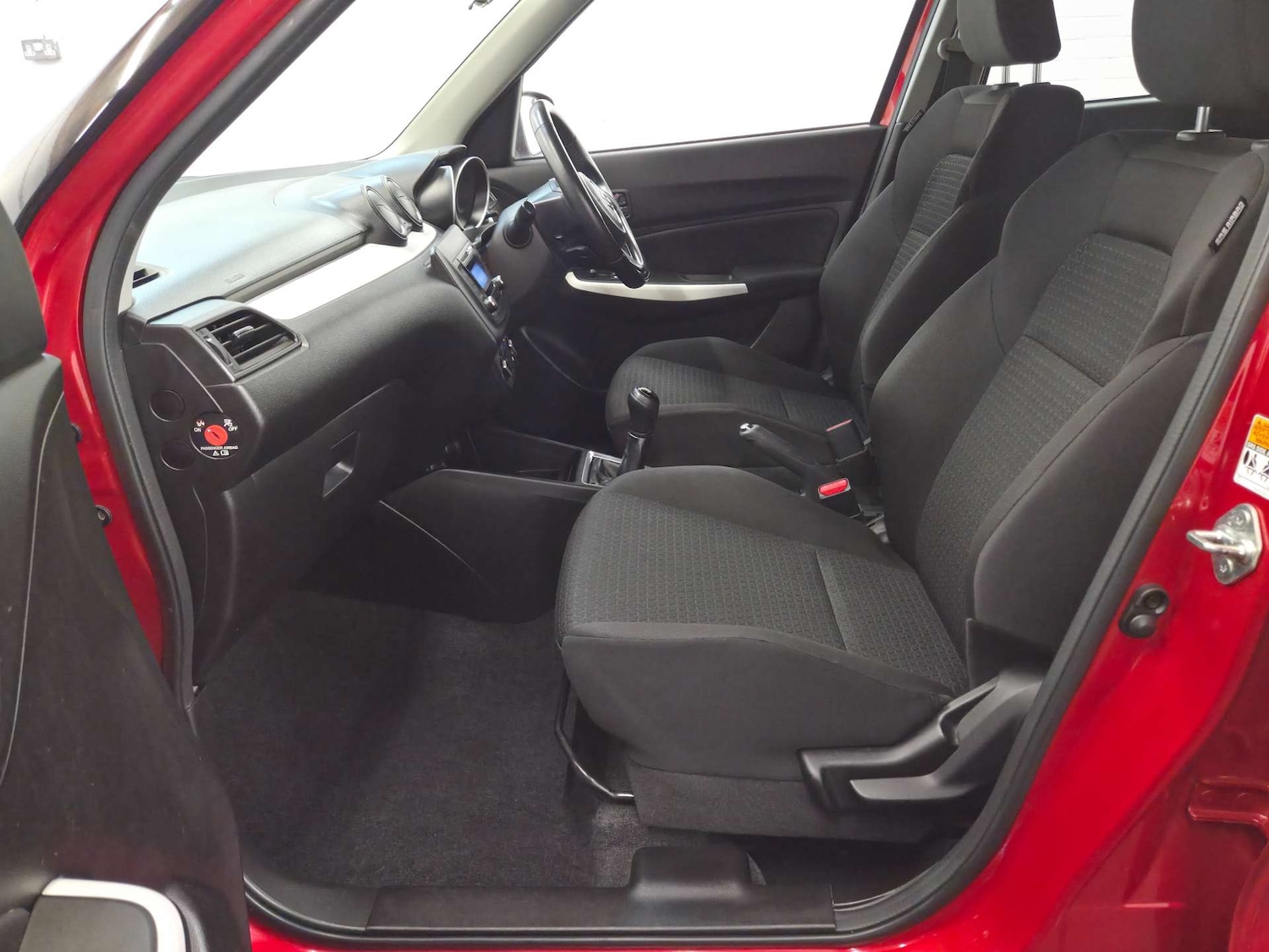 Used Suzuki Swift 2018 for sale - 77591919: Photo 25