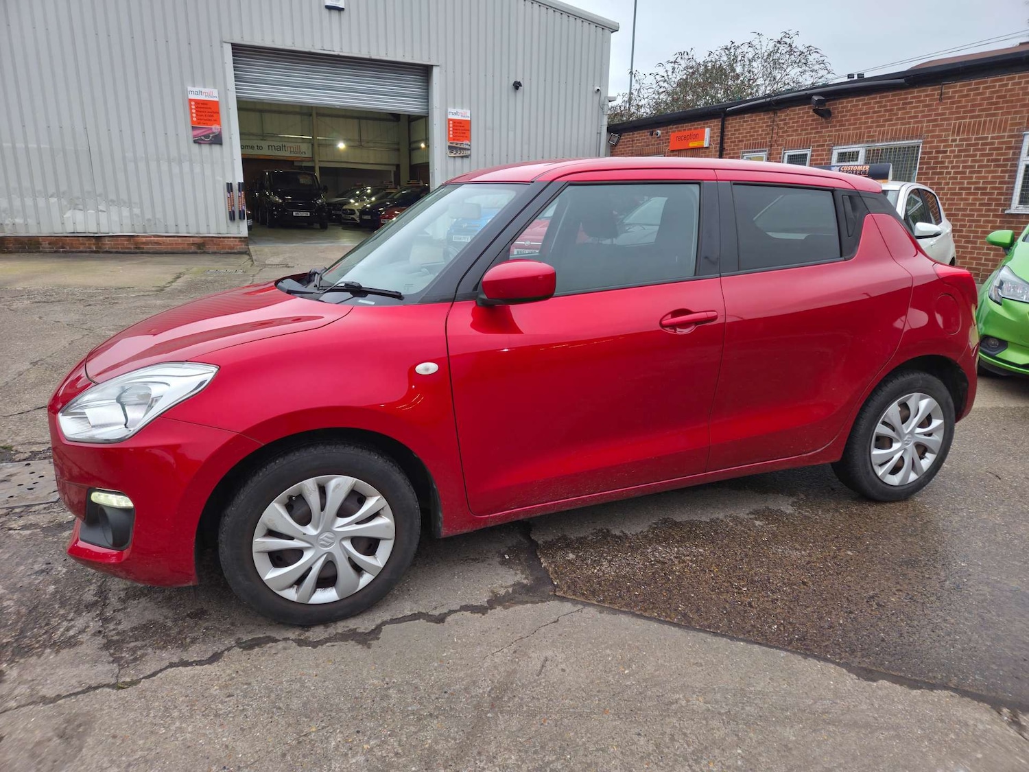Used Suzuki Swift 2018 for sale - 77591919: Photo 5