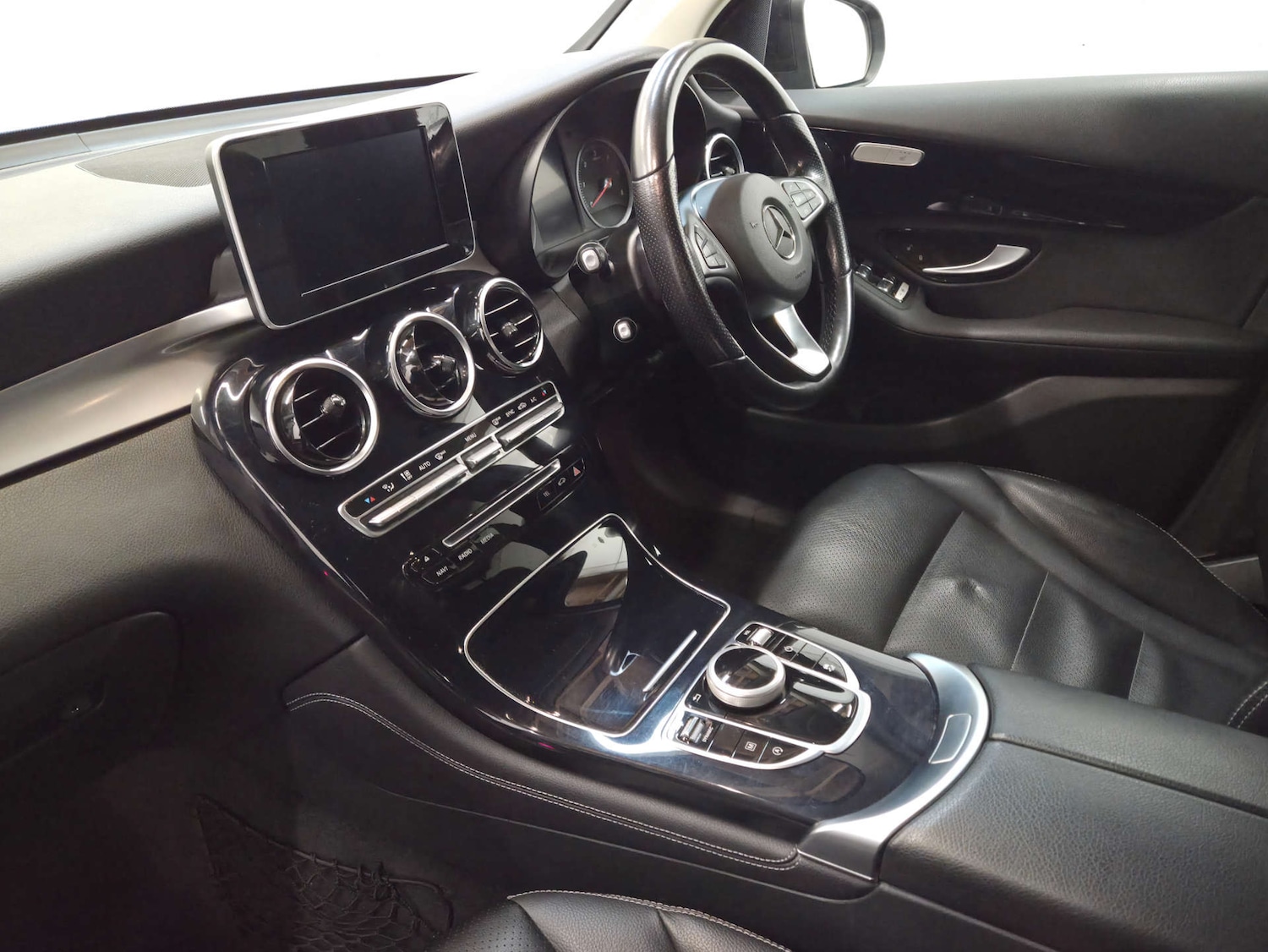 Used Mercedes-Benz GLC 2018 for sale - 77329453: Photo 24