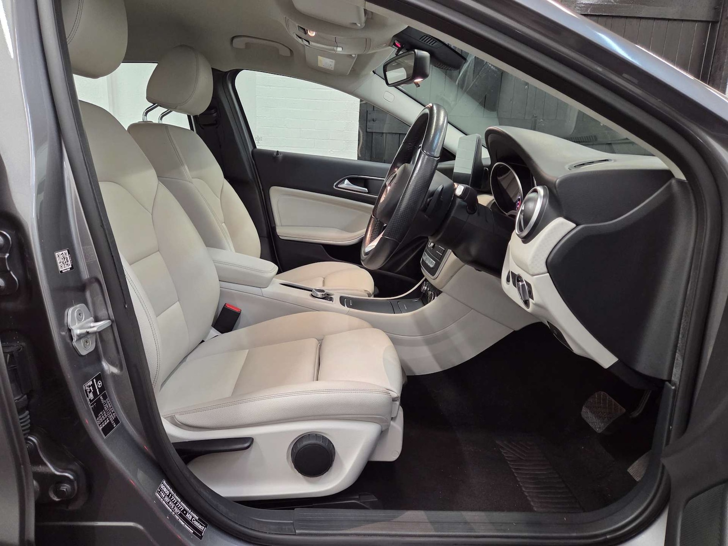 Used Mercedes-Benz A-Class 2016 for sale - 77227784: Photo 8