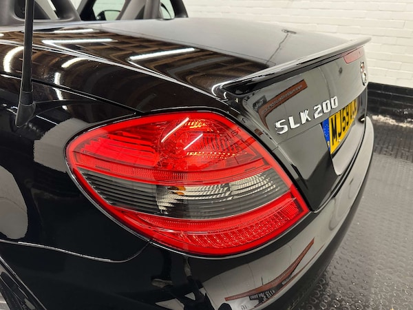 Used Mercedes-Benz SLK 2009 for sale - 76287434: Photo 23