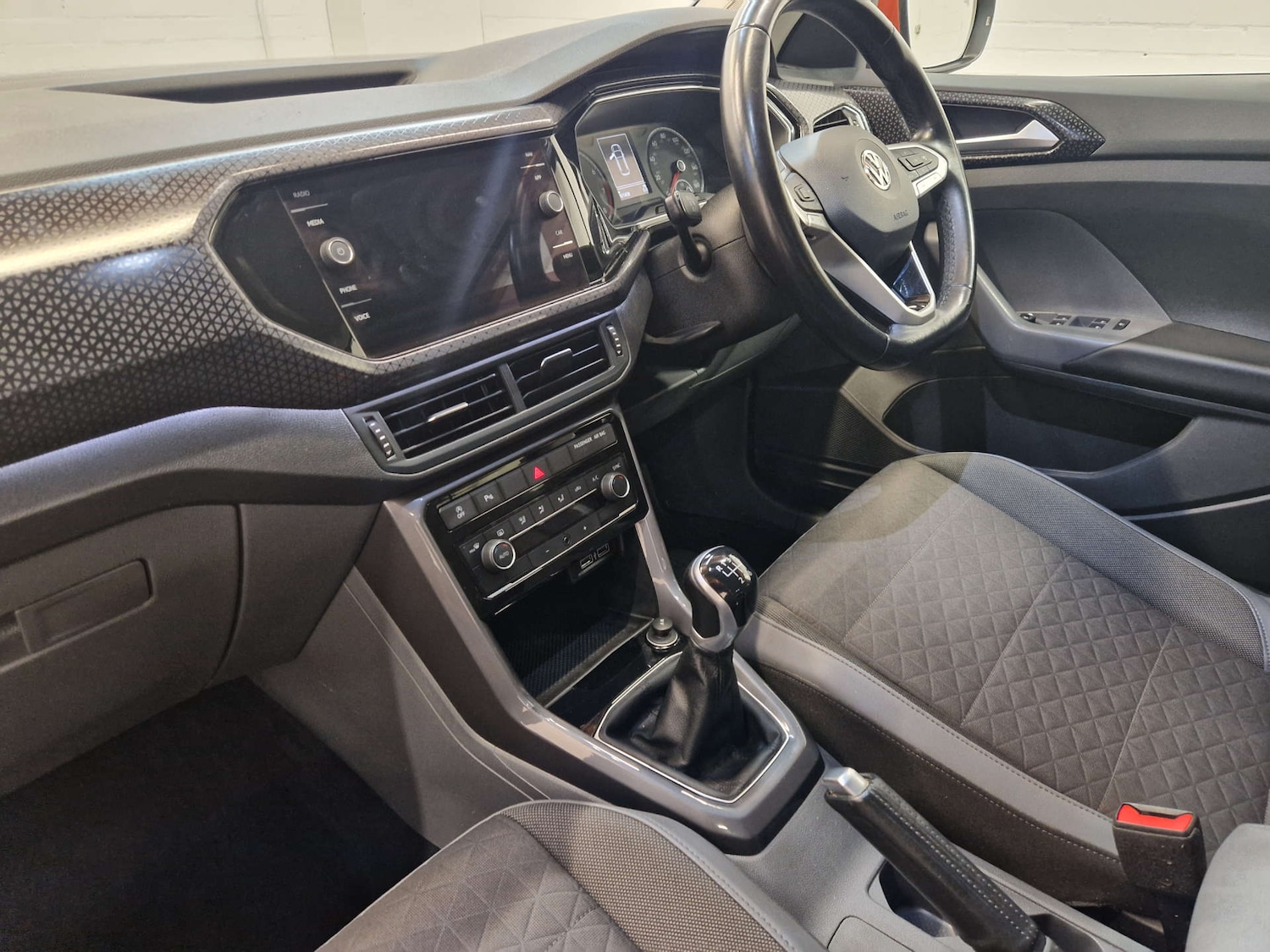 Used Volkswagen T-Cross 2020 for sale - 76601347: Photo 18