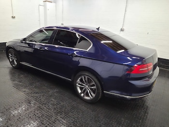 Used Volkswagen Passat 2017 for sale - 77934077: Photo