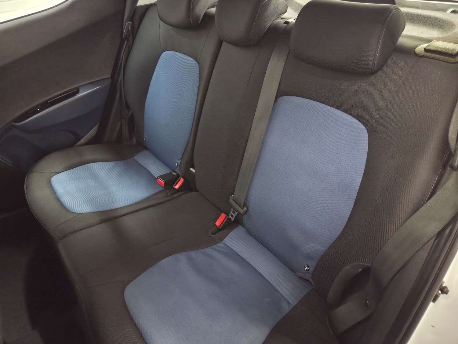 Used Hyundai i10 2015 for sale - 77717780: Photo 25