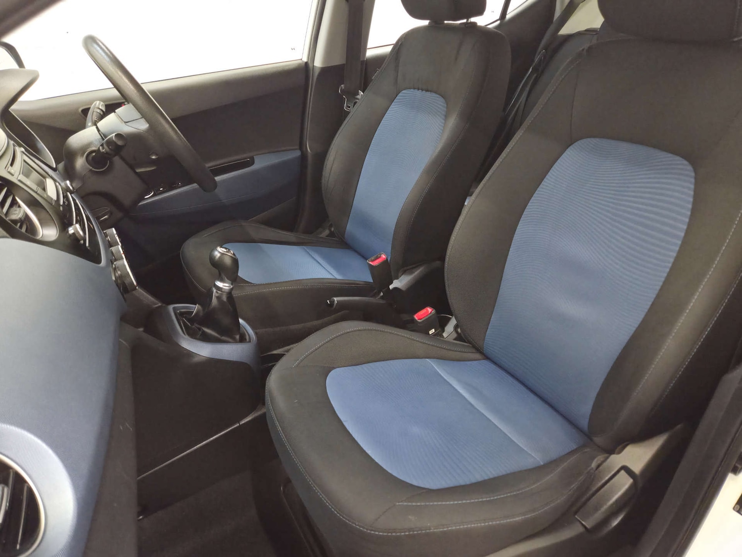 Used Hyundai i10 2015 for sale - 77717780: Photo 28