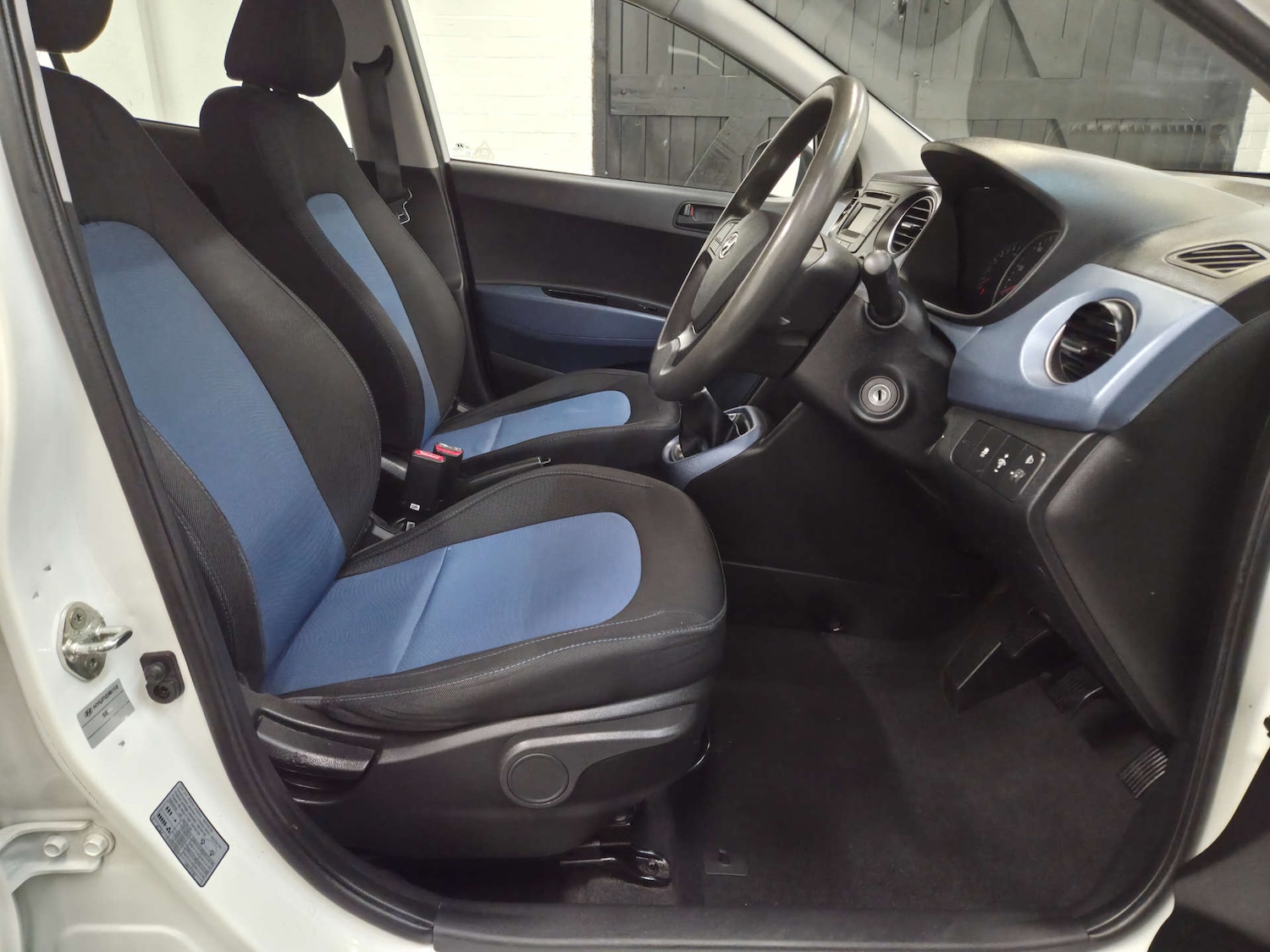 Used Hyundai i10 2015 for sale - 77717780: Photo 8