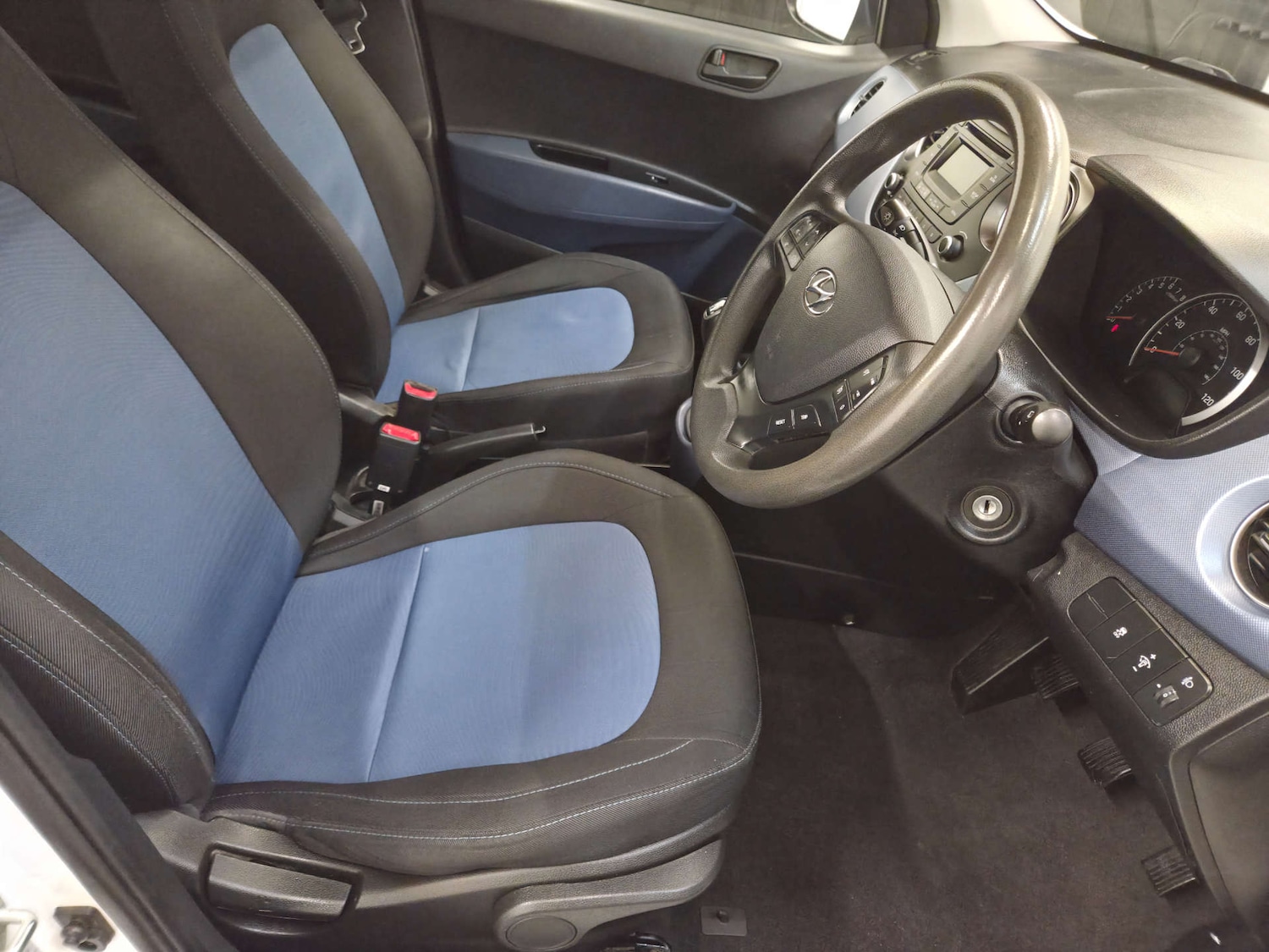 Used Hyundai i10 2015 for sale - 77717780: Photo 9
